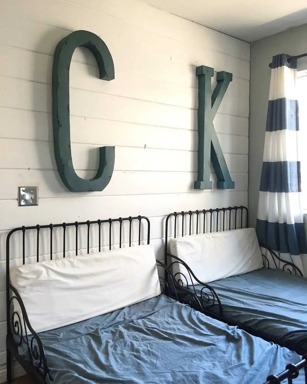 farmhouse big kids bedroom