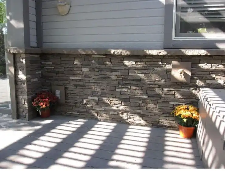 Faux stone skirting