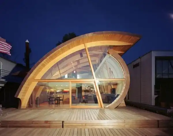 Floating house 21
