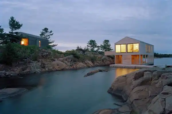 Floating house1