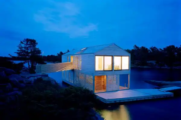 Floating house3