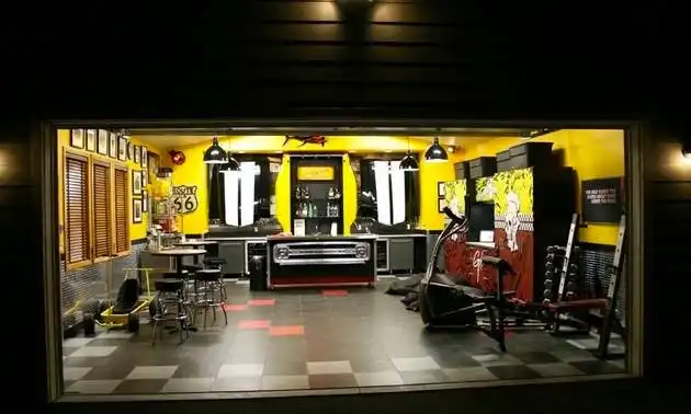 Garage home gym1