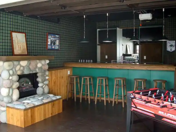 Garage man cave