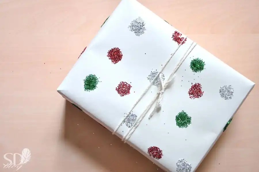Glue glitters