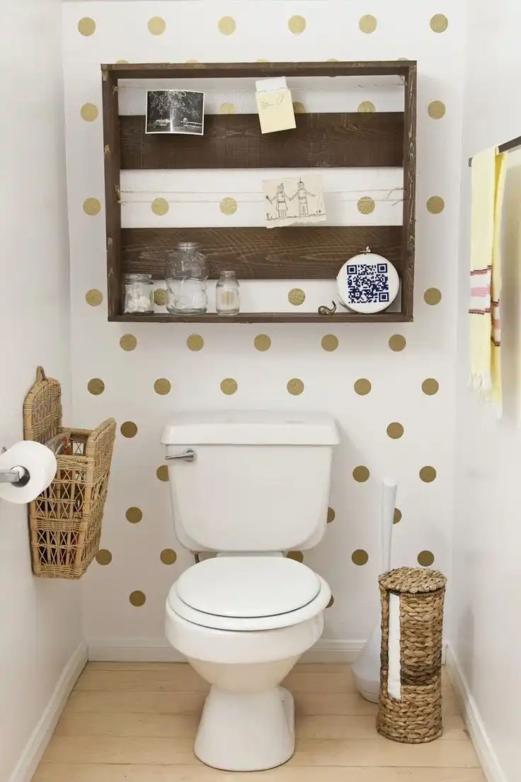 Gold polka dots toilet