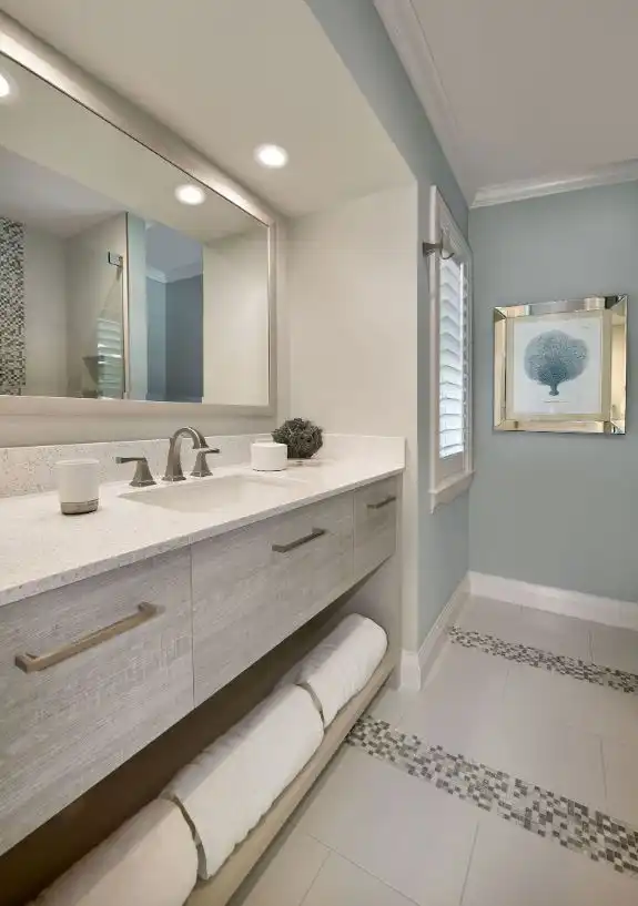 Gray blue color in bathroom