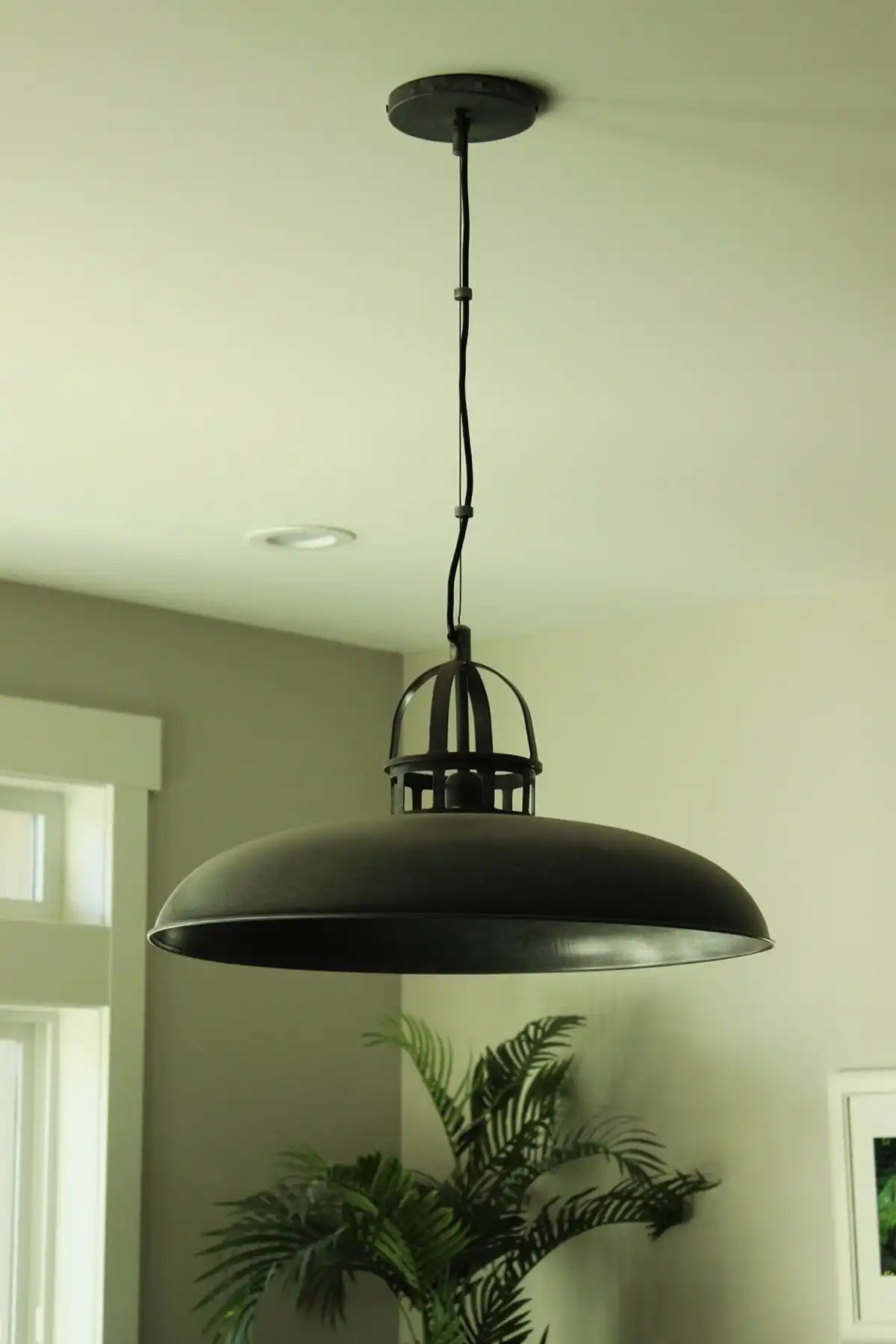 great dining table is a great lighting fixture