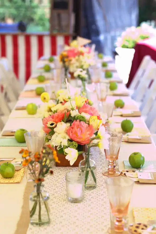 green-apple-table-decorations-for-party