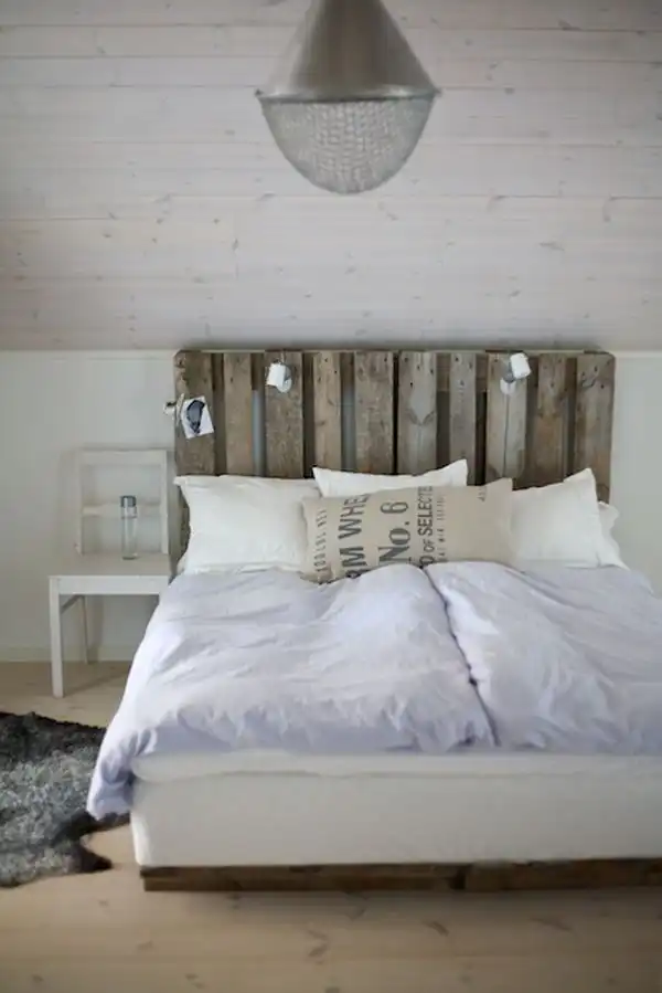 Headboard made from wood pallets