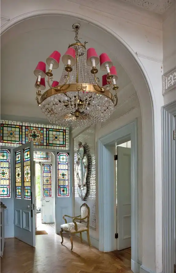 home of stylist Marianne Cotterill foyer design