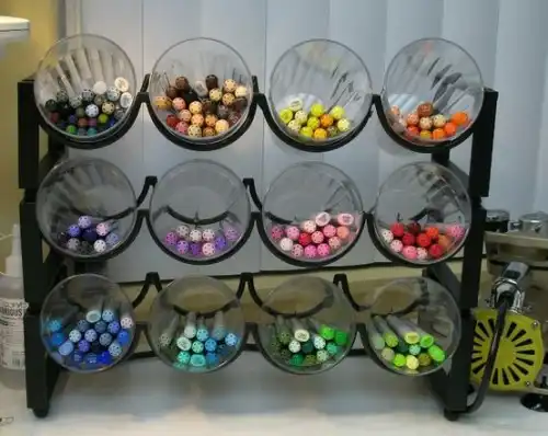 How to use wine rack to organize