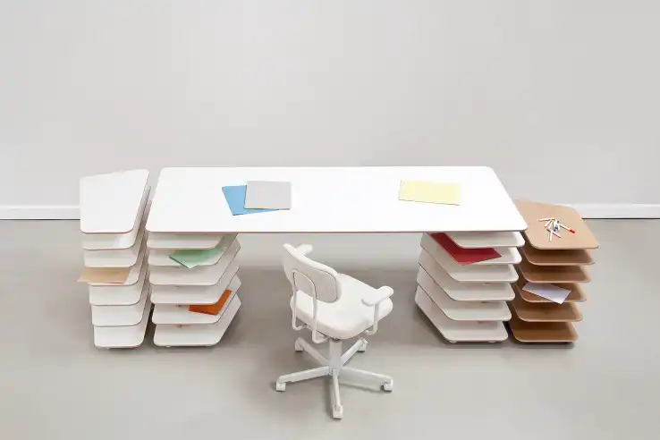 interlocking-strates-desk