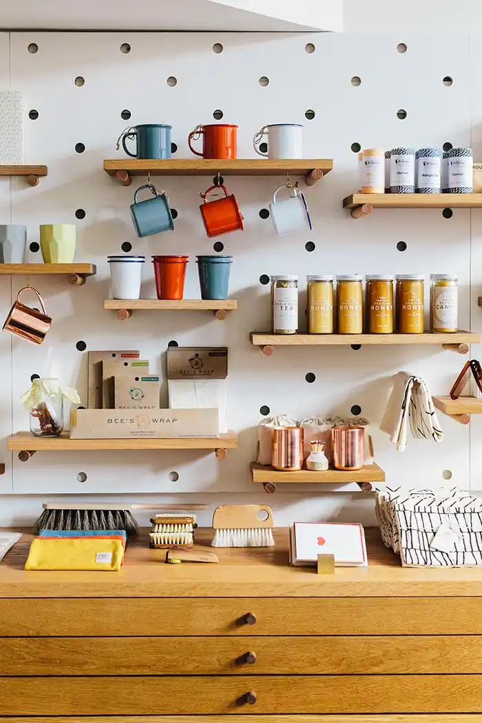 kitchen-wall-featuring-pegboard