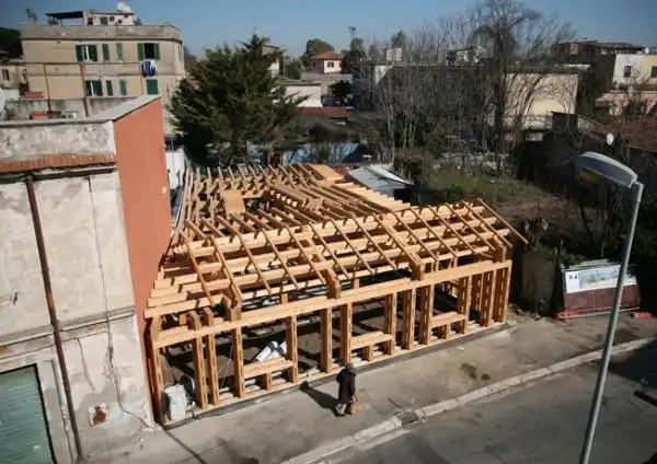 La primera de casa de fardos de paja para5