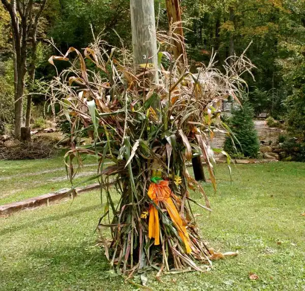 Corn Stalk Light Pole Display