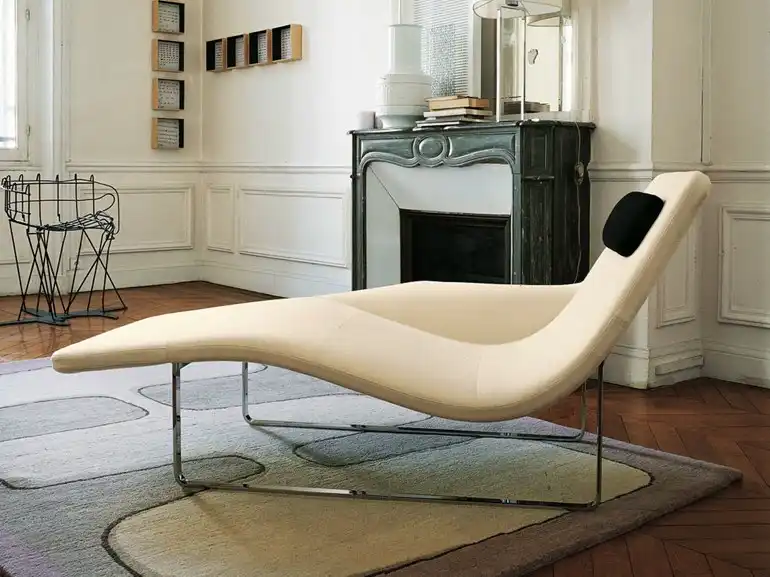 Lounge chaise cream design