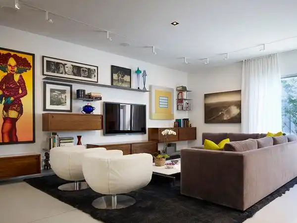 Low ceiling living room tv on wall