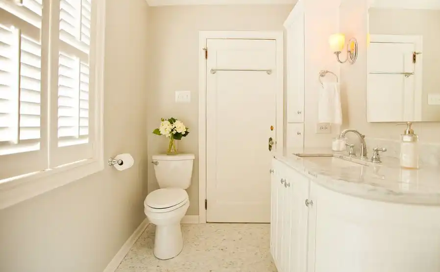 Low flow toilet bathroom