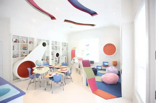 Low wall divider storage inside