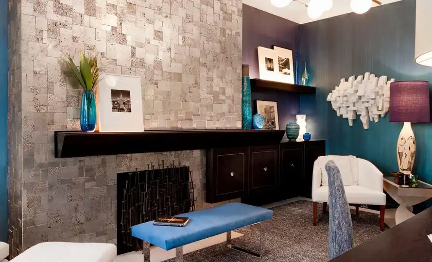 Mantel to stand out