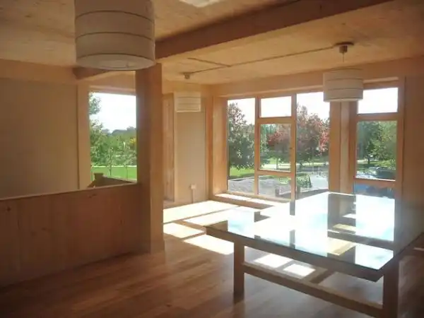 Modecell bale house1