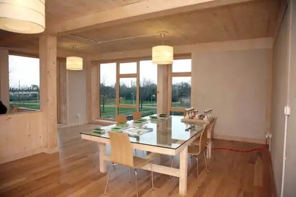 Modecell bale house3