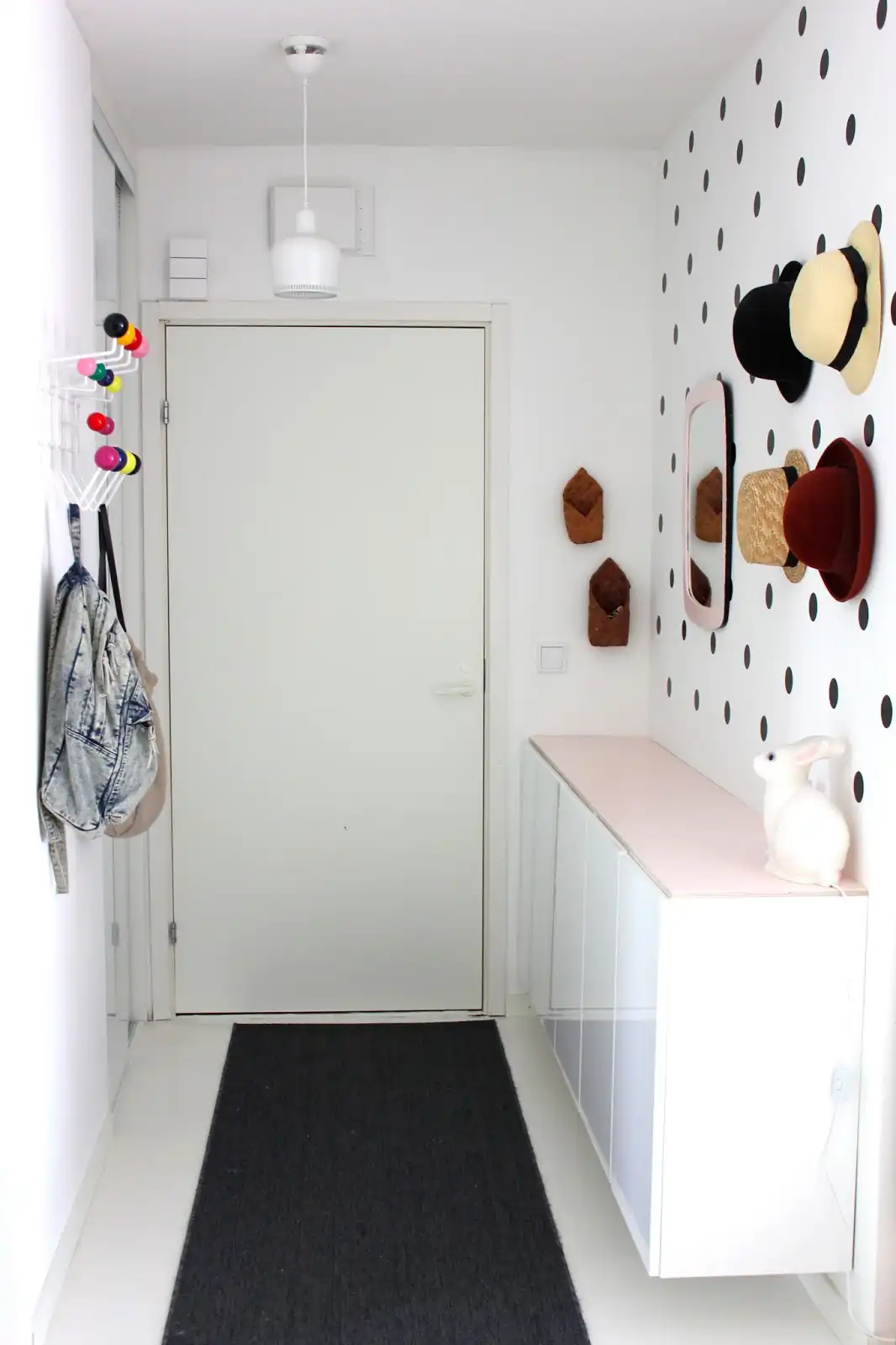Narrow entryway design polka dots wall
