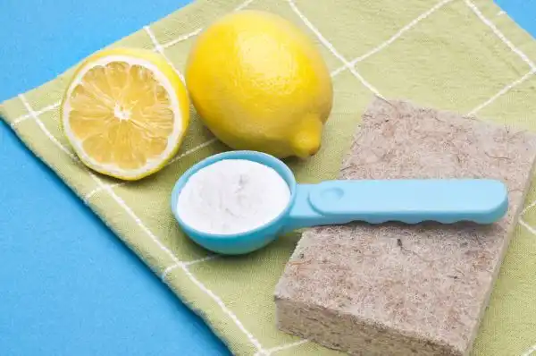 Natural cleaning baking soda lemon