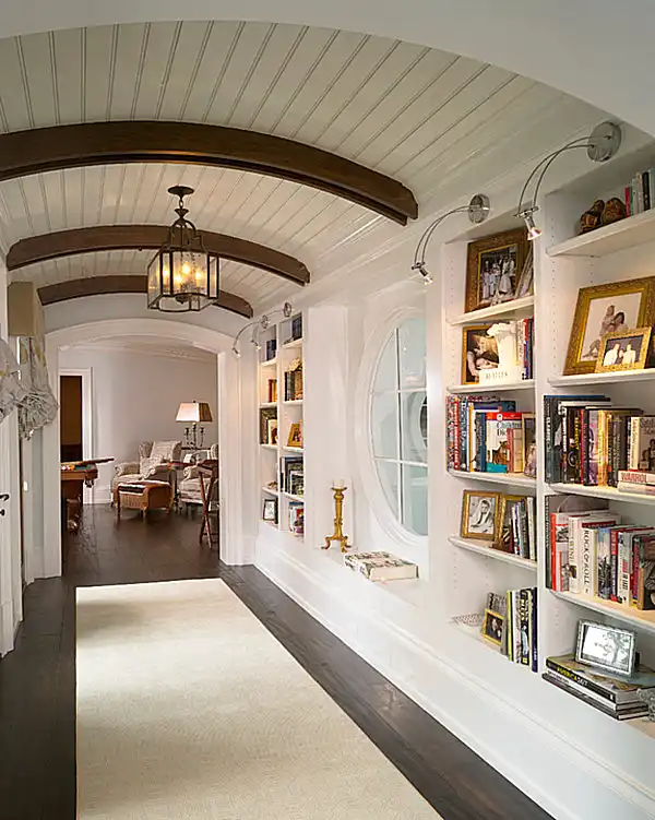Neutral hallway runner