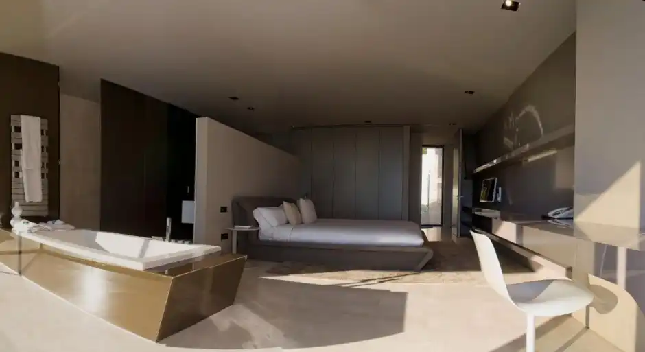 No bathroom walls for a master bedroom