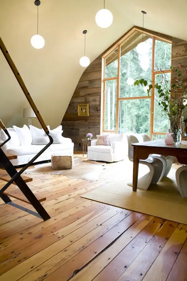 Old barn transformed into home3