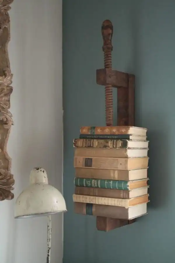 Old books diplay system
