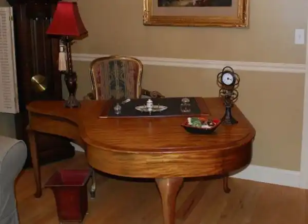 old-piano-office1