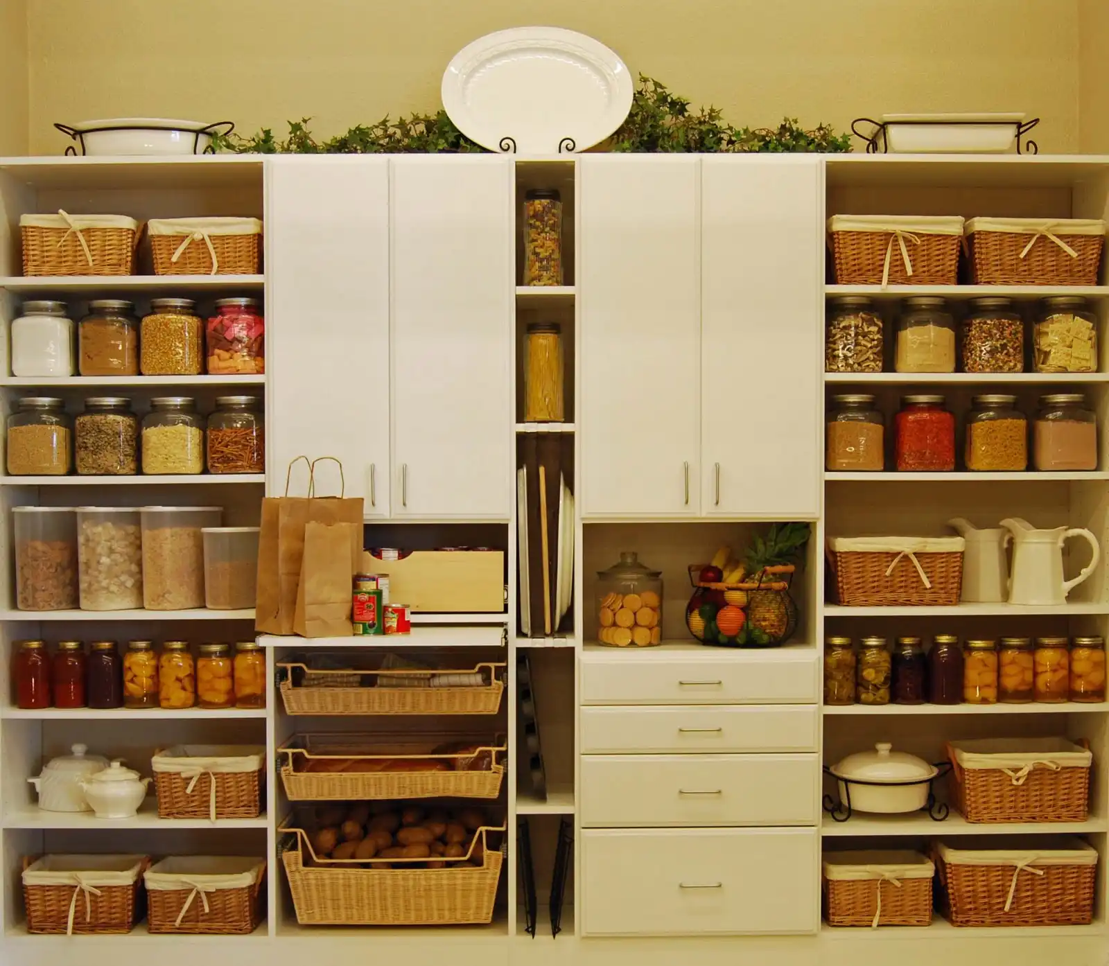 freestanding kitchen pantry