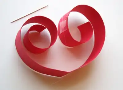 Paper heart garland2