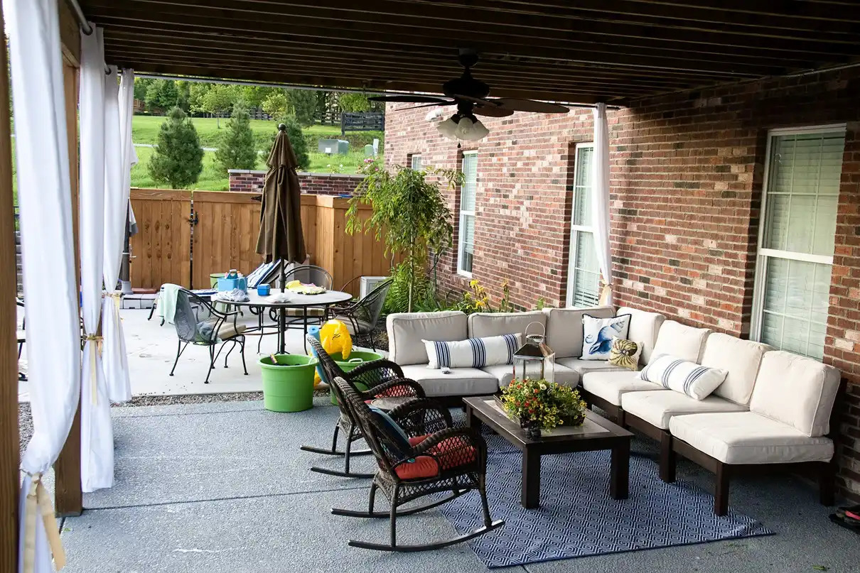 patio-curtains-for-privacy