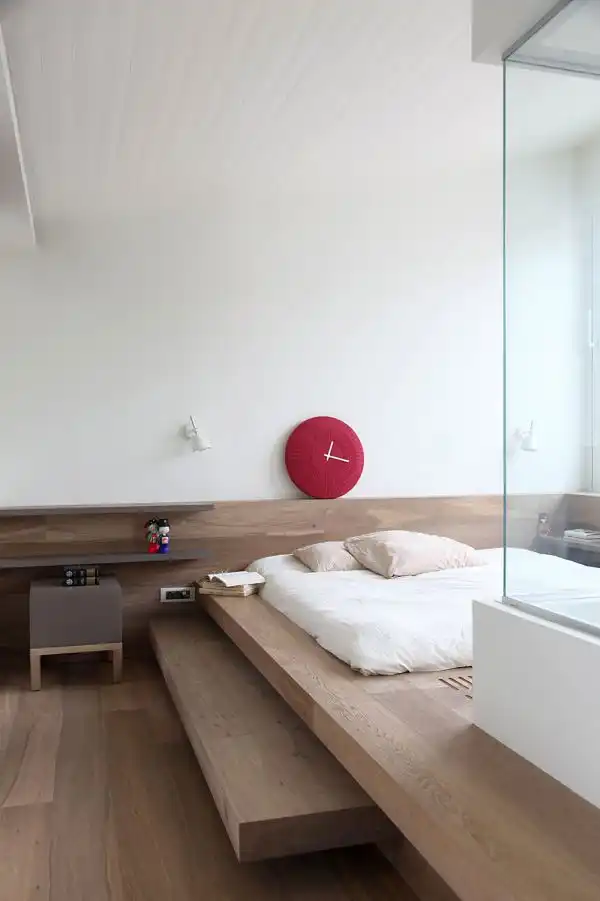 Platform bed