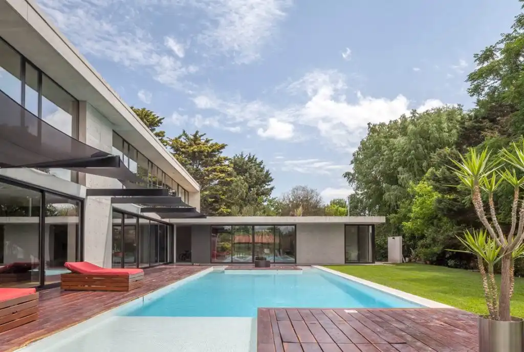 Pool and kounges casa hk 1024x687