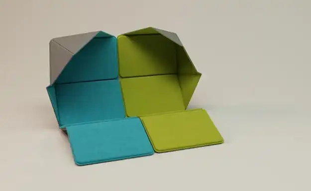 Resmo folding geometric seating2