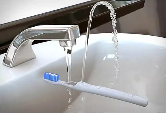 Rinser toothbrush