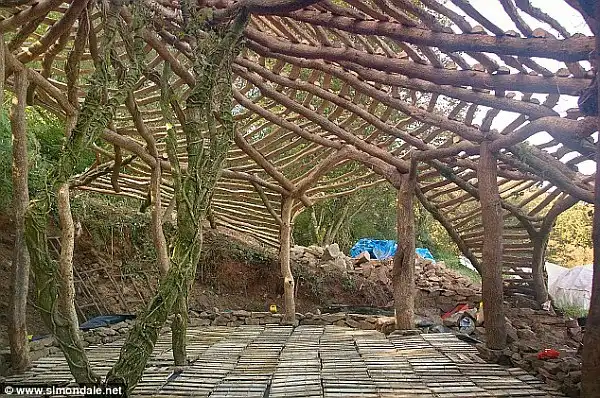Roof structure