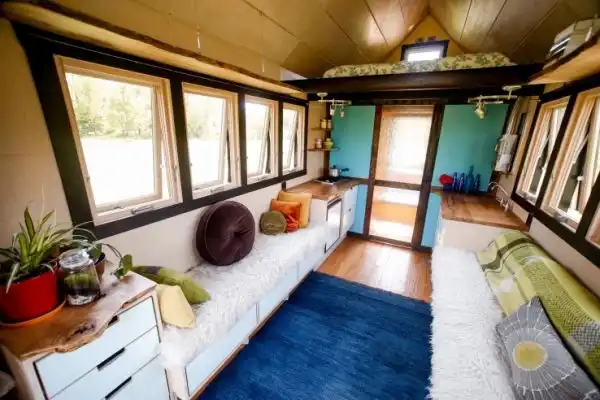 Rustic charm only 200 sqft4