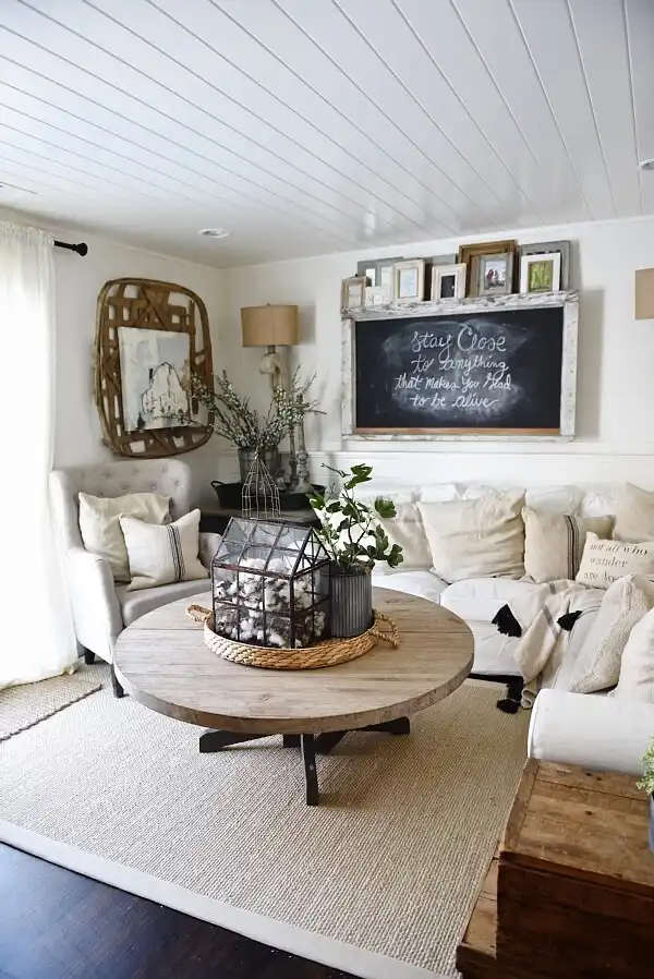 Rustic Living room with texture