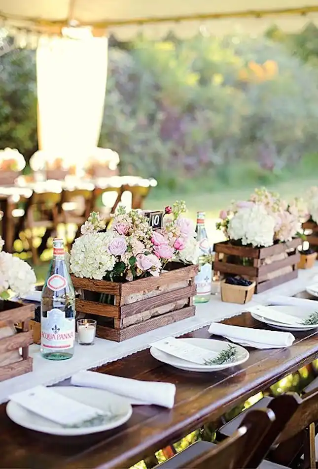 rustic-wine-crate-table-decor