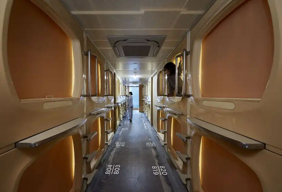 schemata architects ℃ capsule hotel