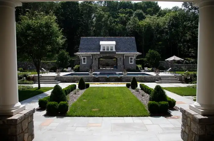 small-house-symmetry