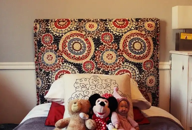 Step by step tutorial to build a headboard
