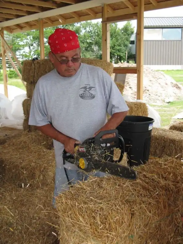 Straw bale structures1