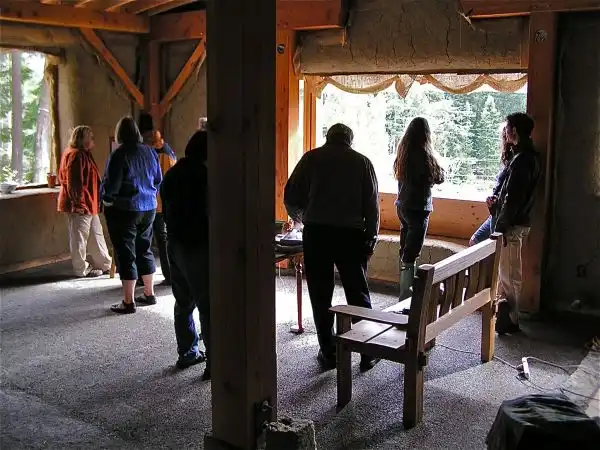 Strawbale construction2