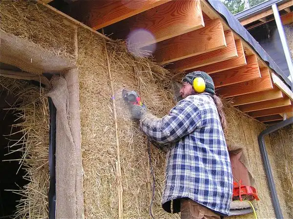 Strawbale construction6